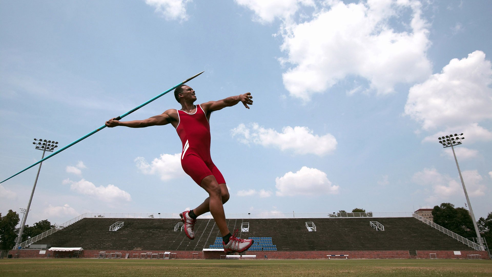 例行赛末段,各队拼刺刀争夺季后赛席位,拼刺刀比赛